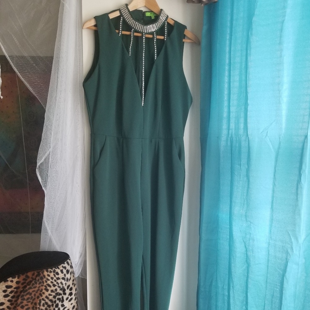 Ladies party fashion jumpsuit with pockets.